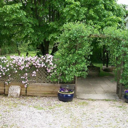 Chez Scallan B&B Sens sur Seille Luaran gambar