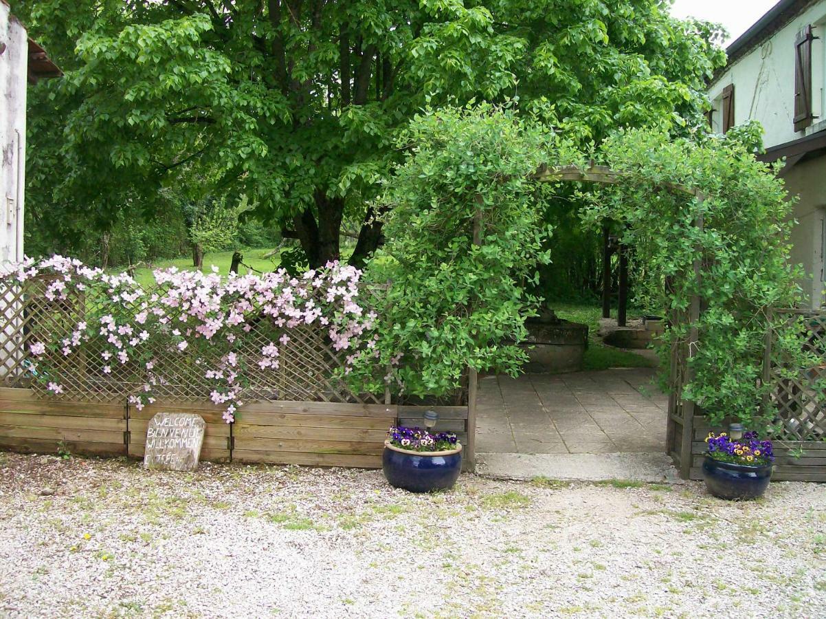 Chez Scallan B&B Sens sur Seille Luaran gambar
