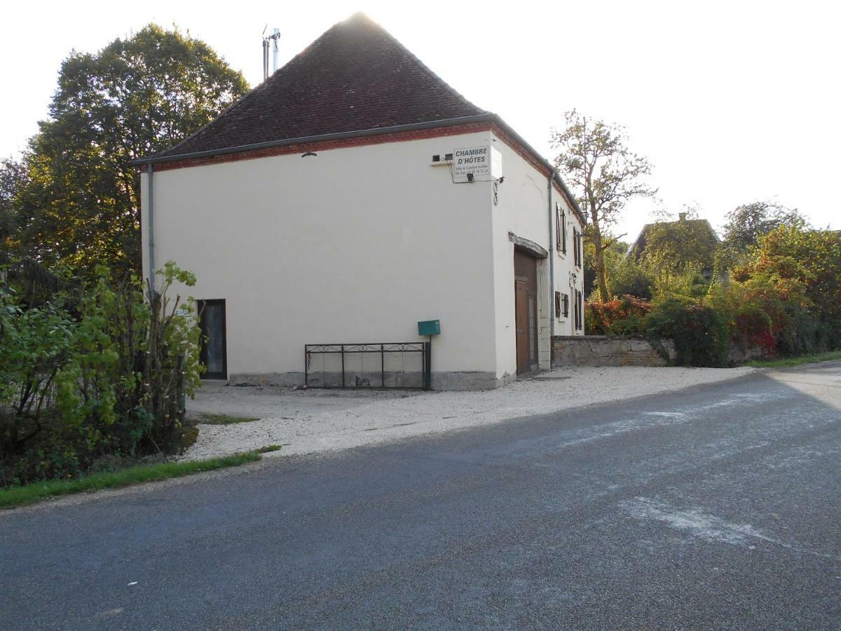 Chez Scallan B&B Sens sur Seille Luaran gambar